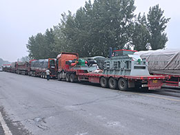 輥體φ1×1.2m的雙輥破碎機(jī)開